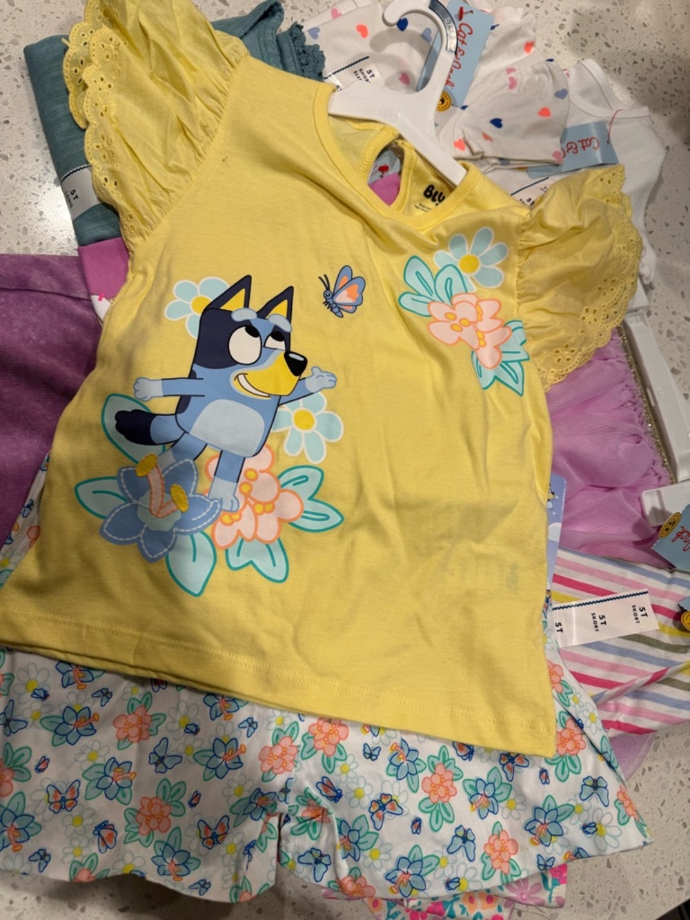 Girls 5T BUNDLE!!! Cat & Jack Yellow Flutter Sleeve Tee with Bluey Graphic